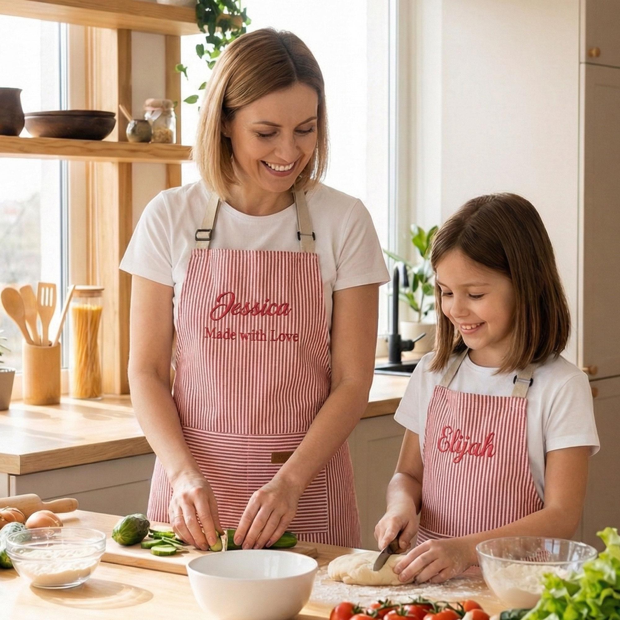 Personalized Embroidered Apron Set – Custom Family Baking Gift Mother's Day Gift