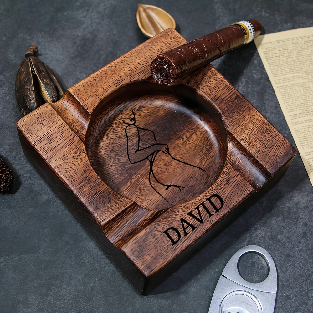 Personalized Wooden Vintage Ashtray With Spicy Portrait Gift For Valentine's Day